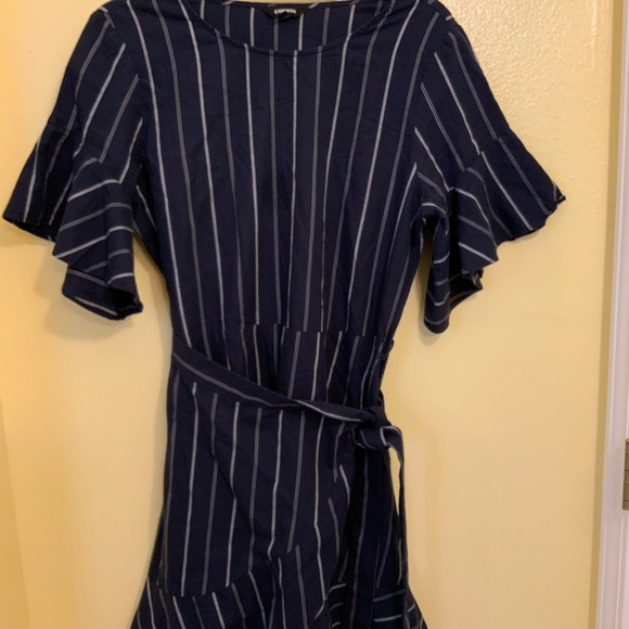 Express Dresses & Skirts - Express Ruffle wrap front mini dress, size medium